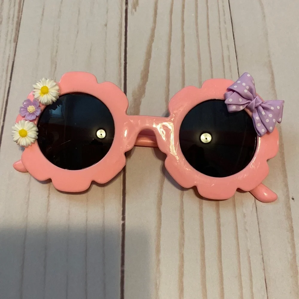Girls pink flower shaped sunglasses